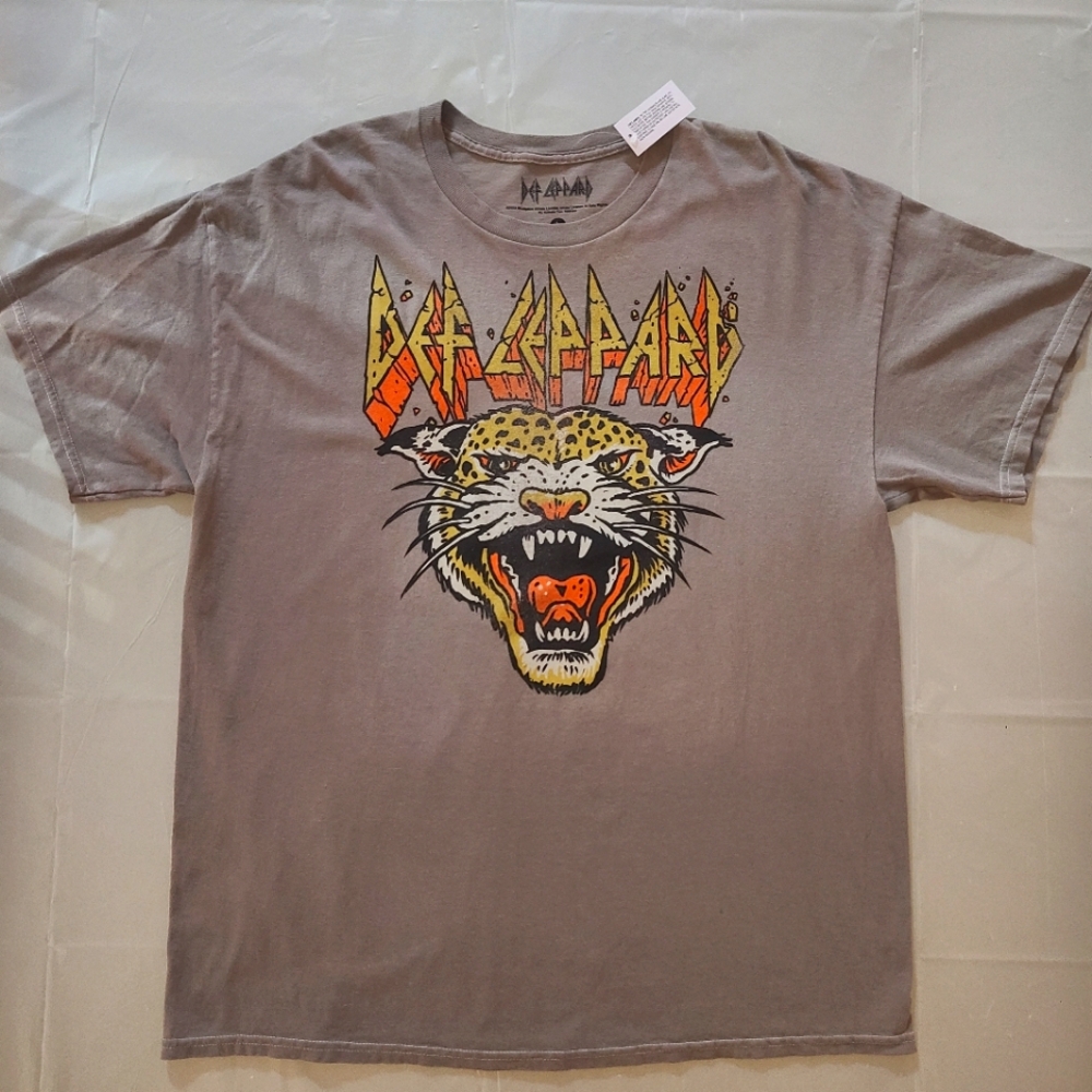 DEF LEPPARD 🐆 - Official Band T-Shirt 🎸